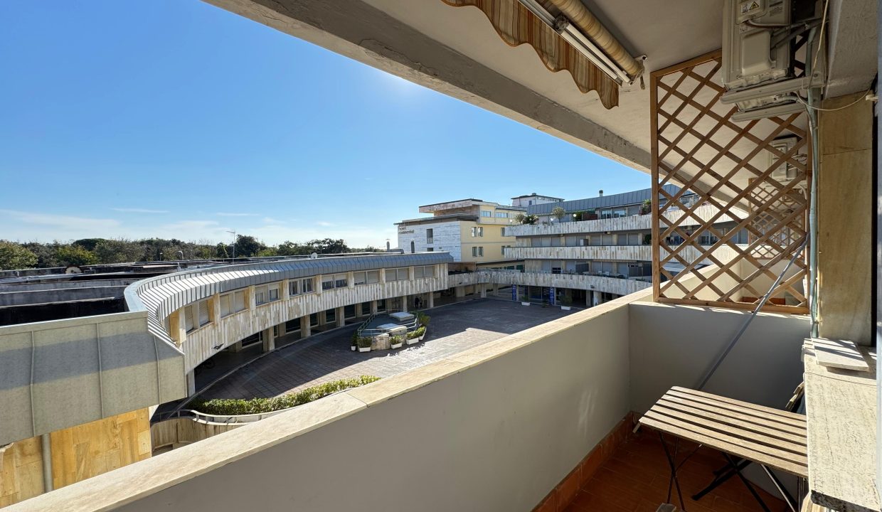 WhatsApp Image 2025-10-15 at 15.37.48 (12)