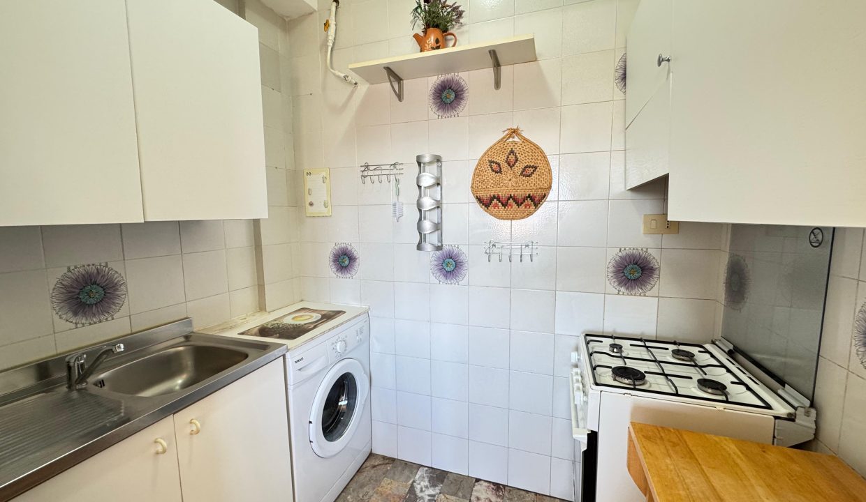 WhatsApp Image 2025-10-15 at 15.37.48 (2)