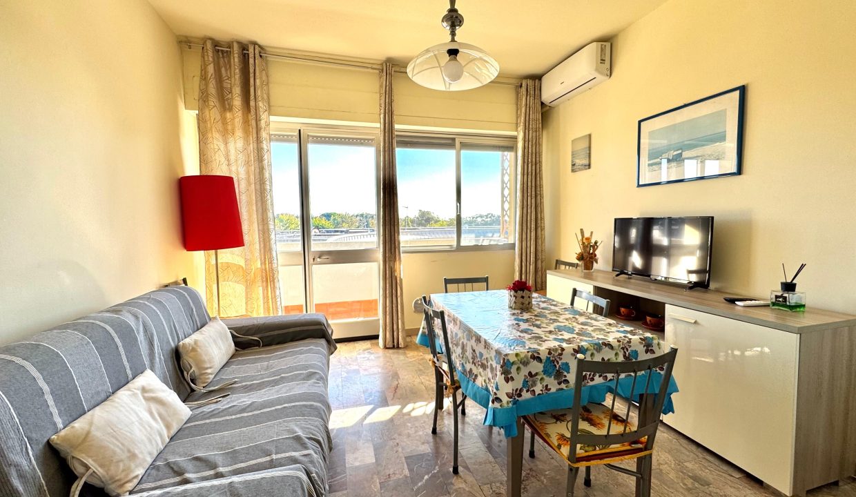 WhatsApp Image 2025-10-16 at 11.00.18