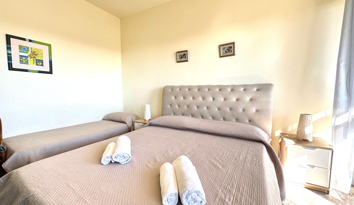 WhatsApp Image 2025-10-16 at 11.00.19 (1)