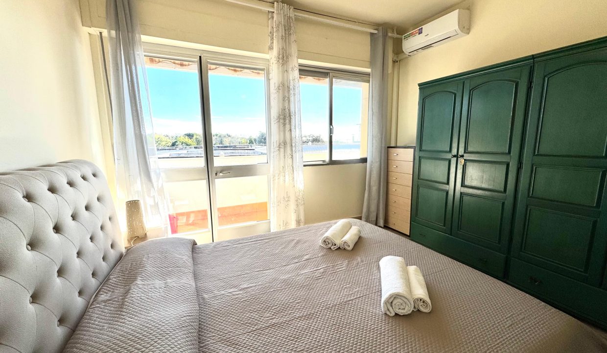 WhatsApp Image 2025-10-16 at 11.00.19